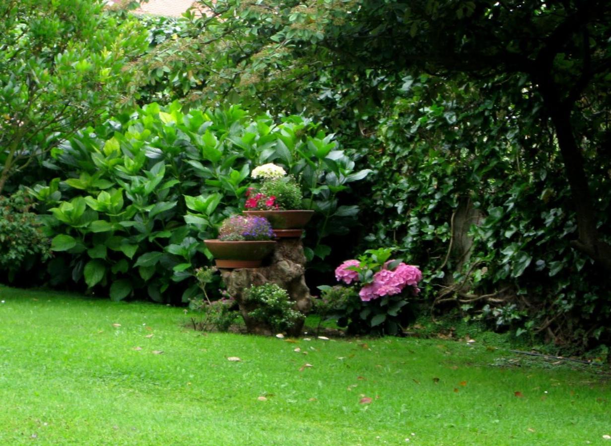 Chez Fleur Bed & Breakfast อาวีญง ภายนอก รูปภาพ
